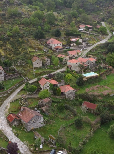 About Simply Happy - Image 3