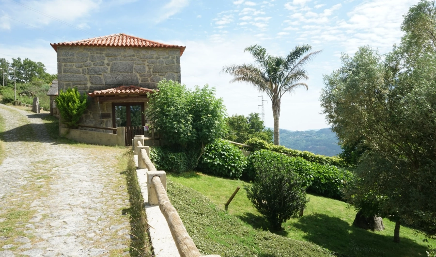 Visit Simply Happy - Carousel One - Image 2