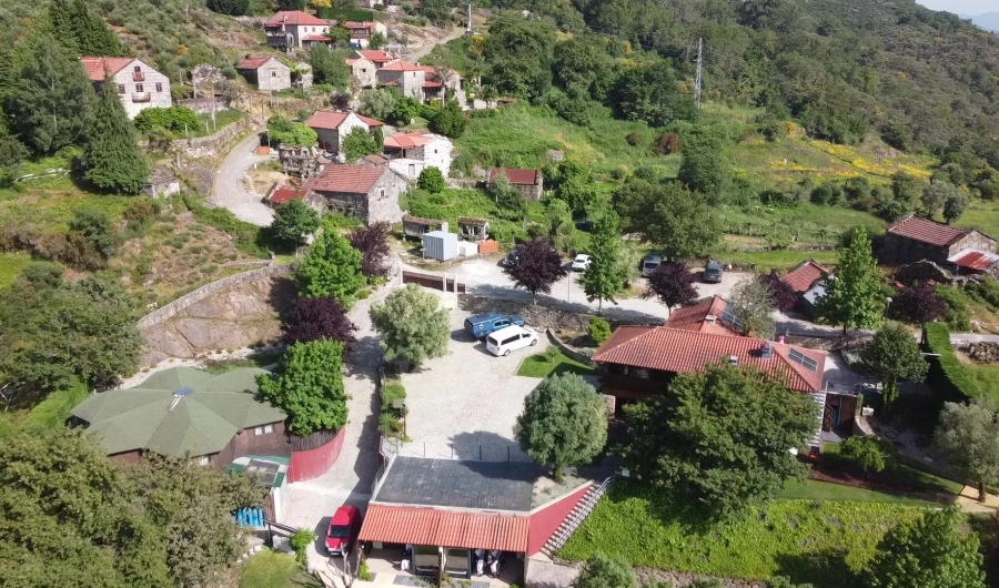 Visit Simply Happy - Carousel One - Image 3